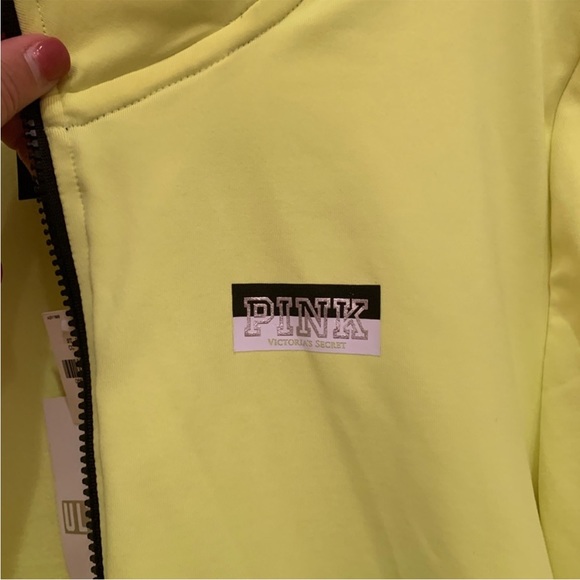 {PINK VICTORIAS SECRET} Workout Quarter ZIP NWT - Picture 3 of 6